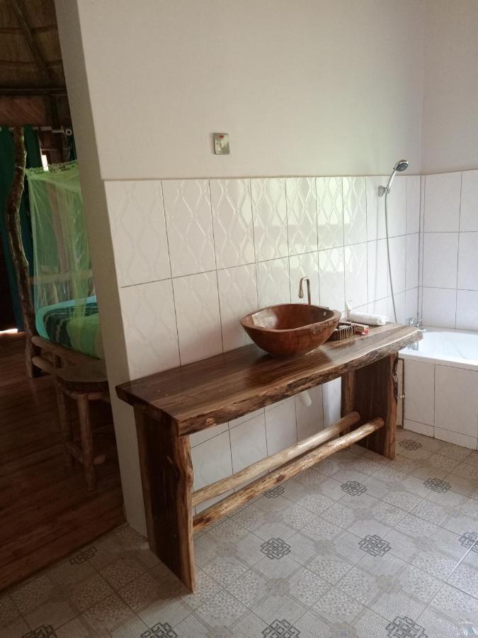 Chimpanzee Capital Safari Lodge Bigodi المظهر الخارجي الصورة