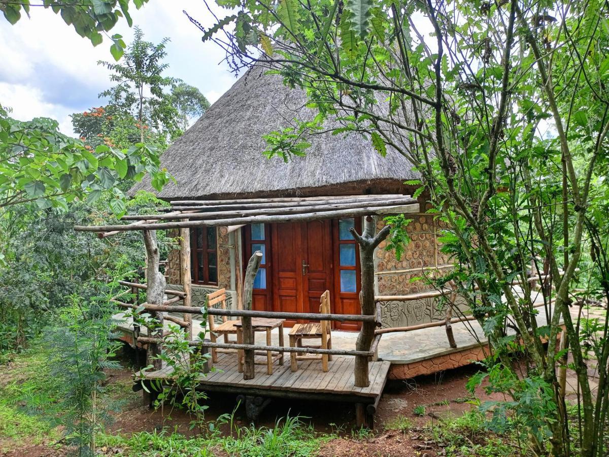 Chimpanzee Capital Safari Lodge Bigodi المظهر الخارجي الصورة