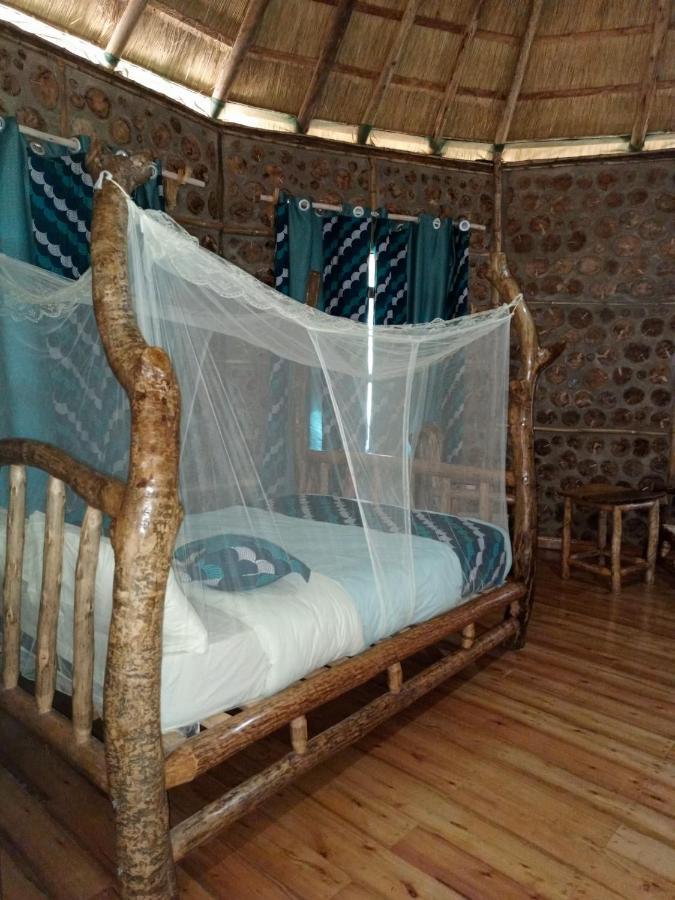 Chimpanzee Capital Safari Lodge Bigodi المظهر الخارجي الصورة