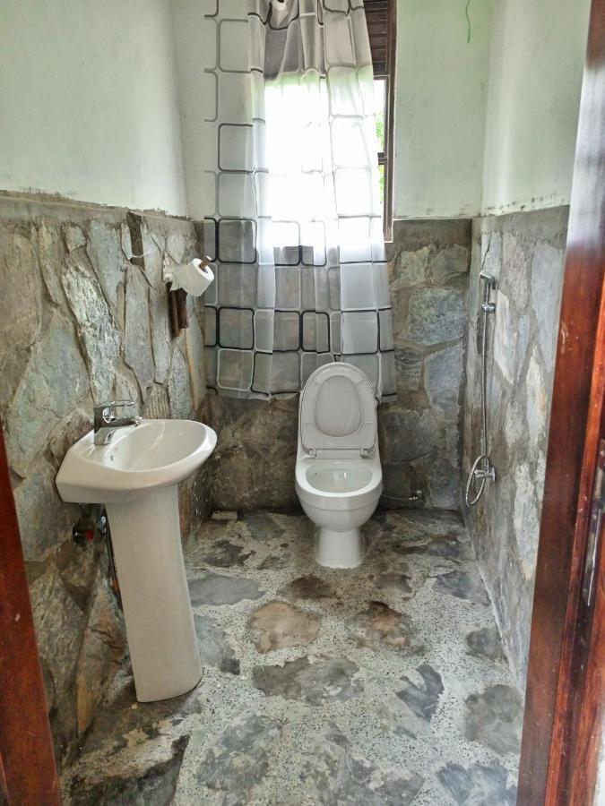 Chimpanzee Capital Safari Lodge Bigodi المظهر الخارجي الصورة